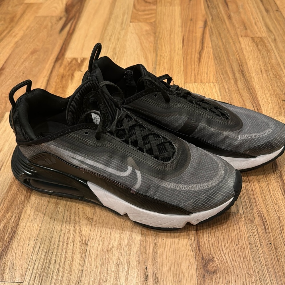 Mens Nike Air Max 2090 Shoes Size 7